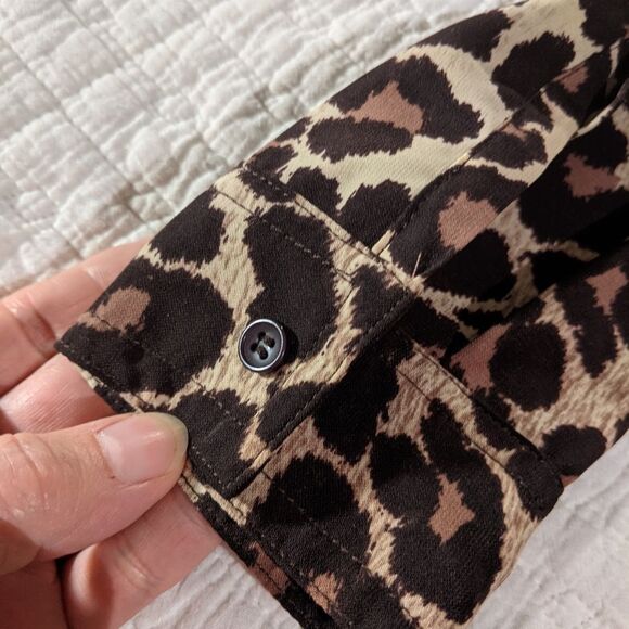 Gianni Bini Leopard Print Blouse Size XS - Picture 12 of 14